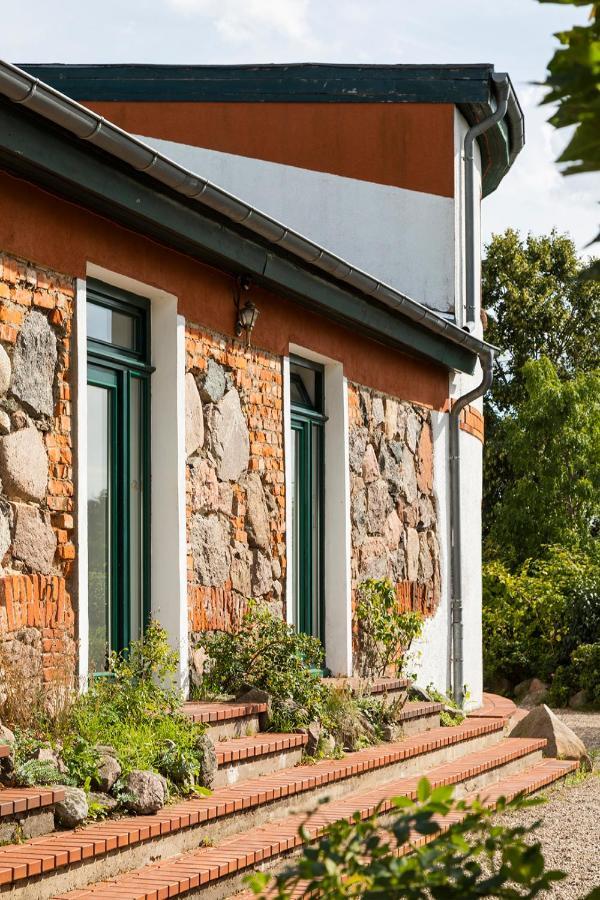 Mitten In Der Natur : Ferienwohnung Mit 3 Schlafzimmern, Neu Eingerichtet Neu Gaarz Екстериор снимка