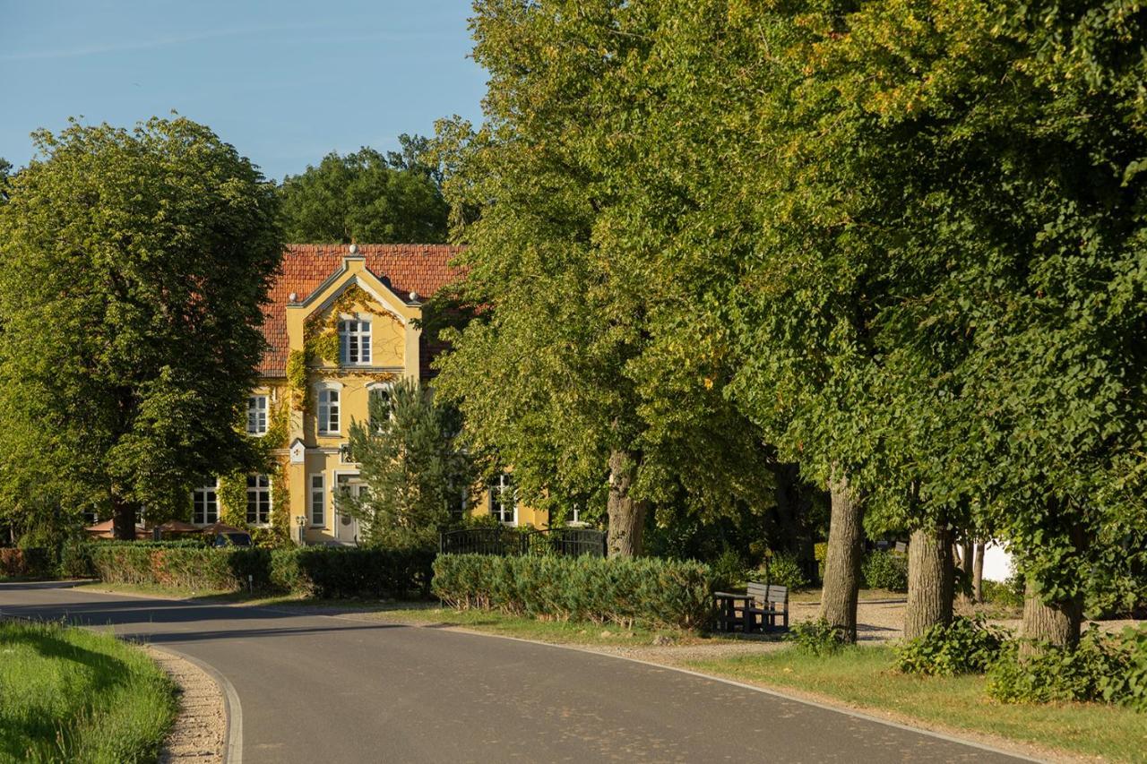 Mitten In Der Natur : Ferienwohnung Mit 3 Schlafzimmern, Neu Eingerichtet Neu Gaarz Екстериор снимка